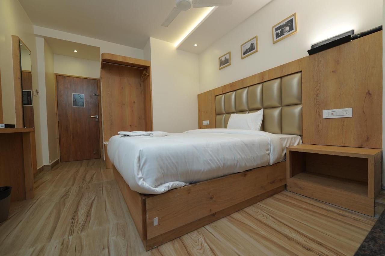 Southern Residency Kochi Екстериор снимка