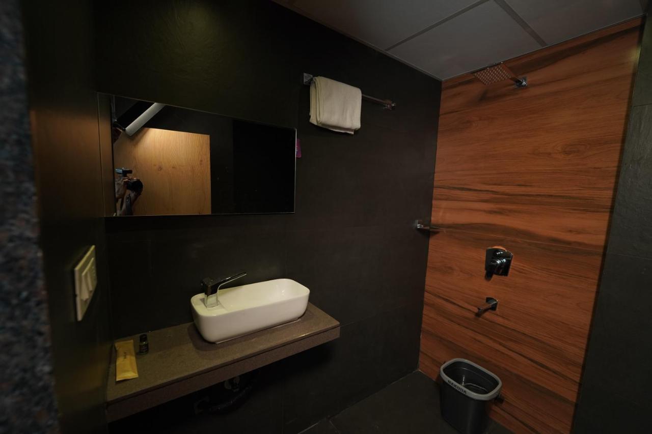 Southern Residency Kochi Екстериор снимка