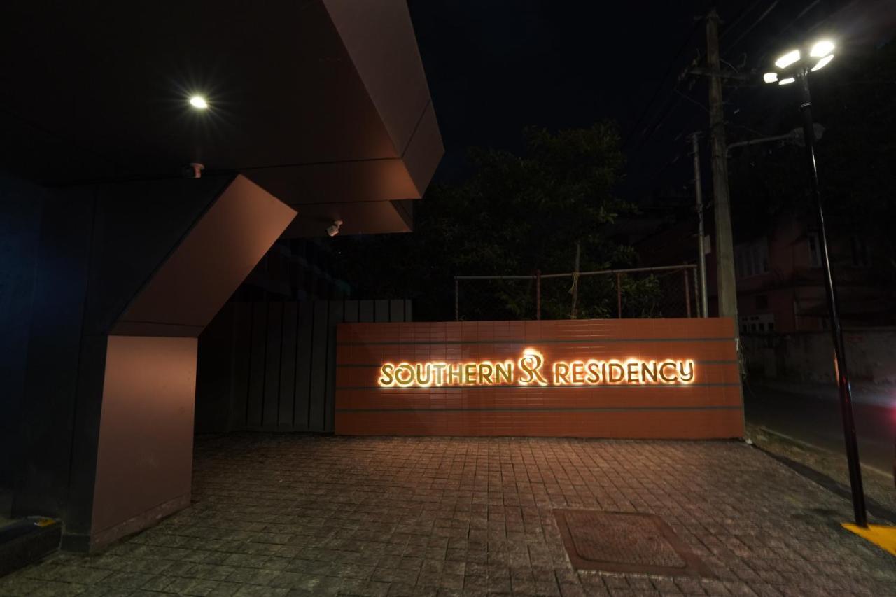 Southern Residency Kochi Екстериор снимка